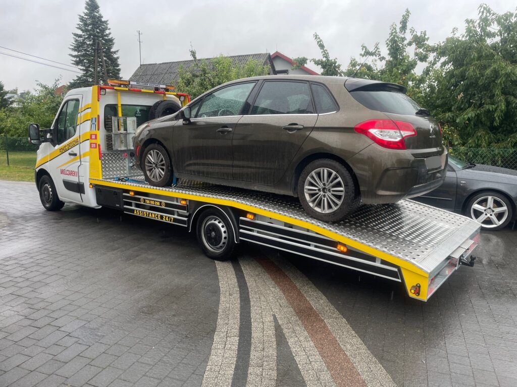 556035689_733942972997884_3947889300152629532_n