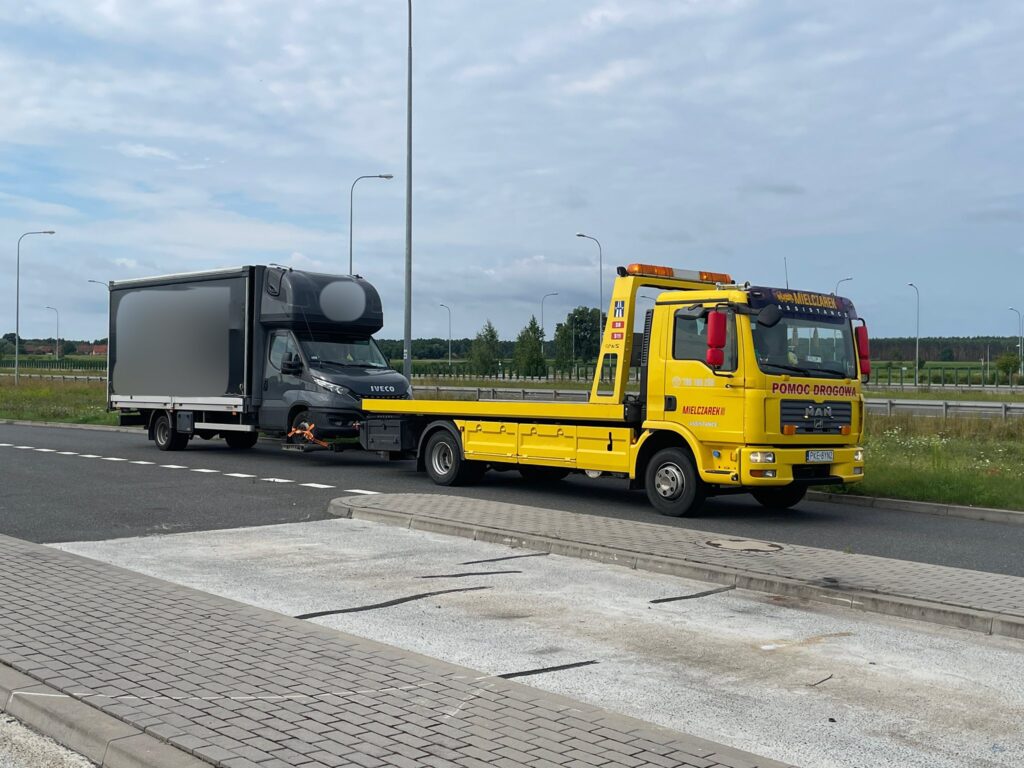 556933836_733942916331223_7859325063052038229_n